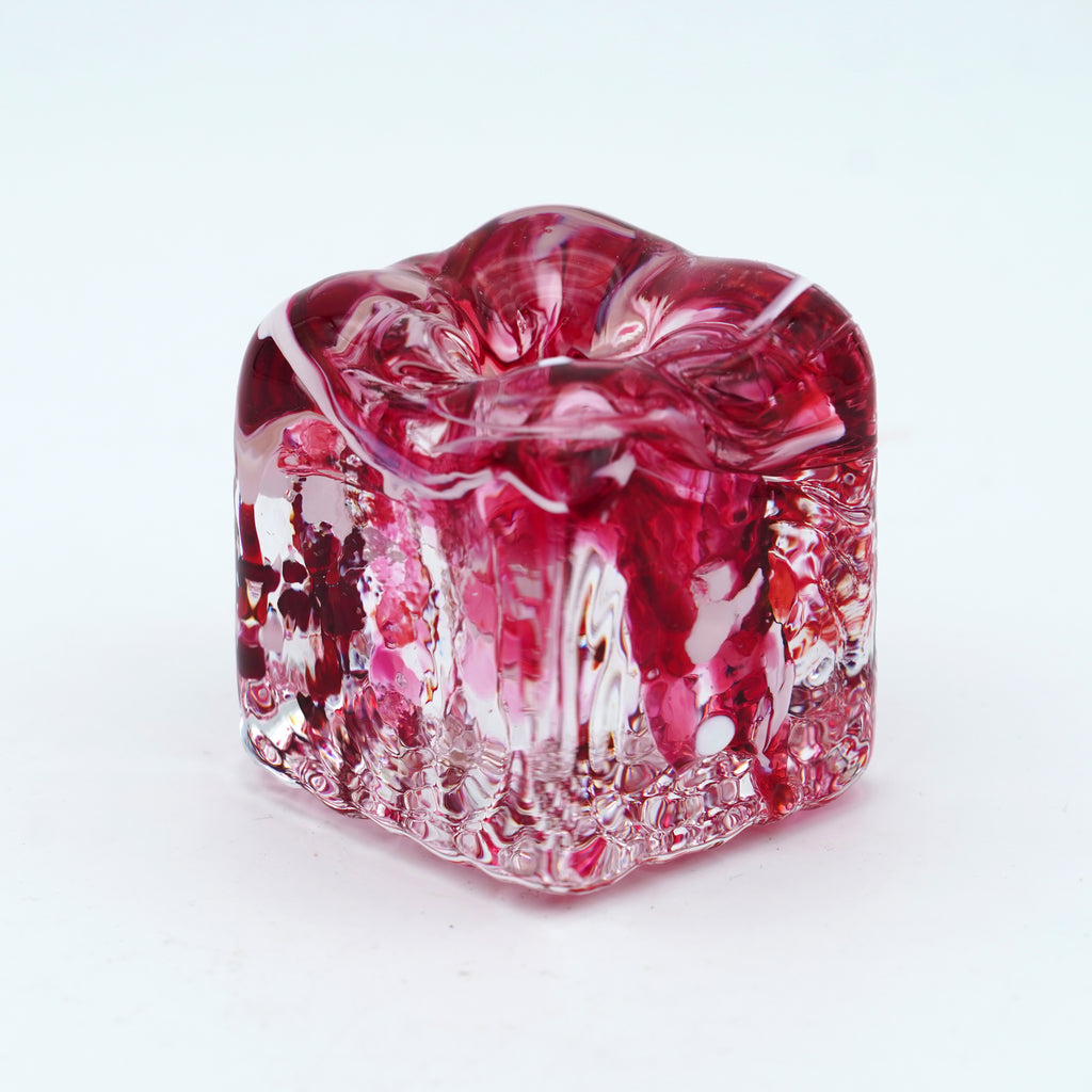 Porte stylo en verre sculpté