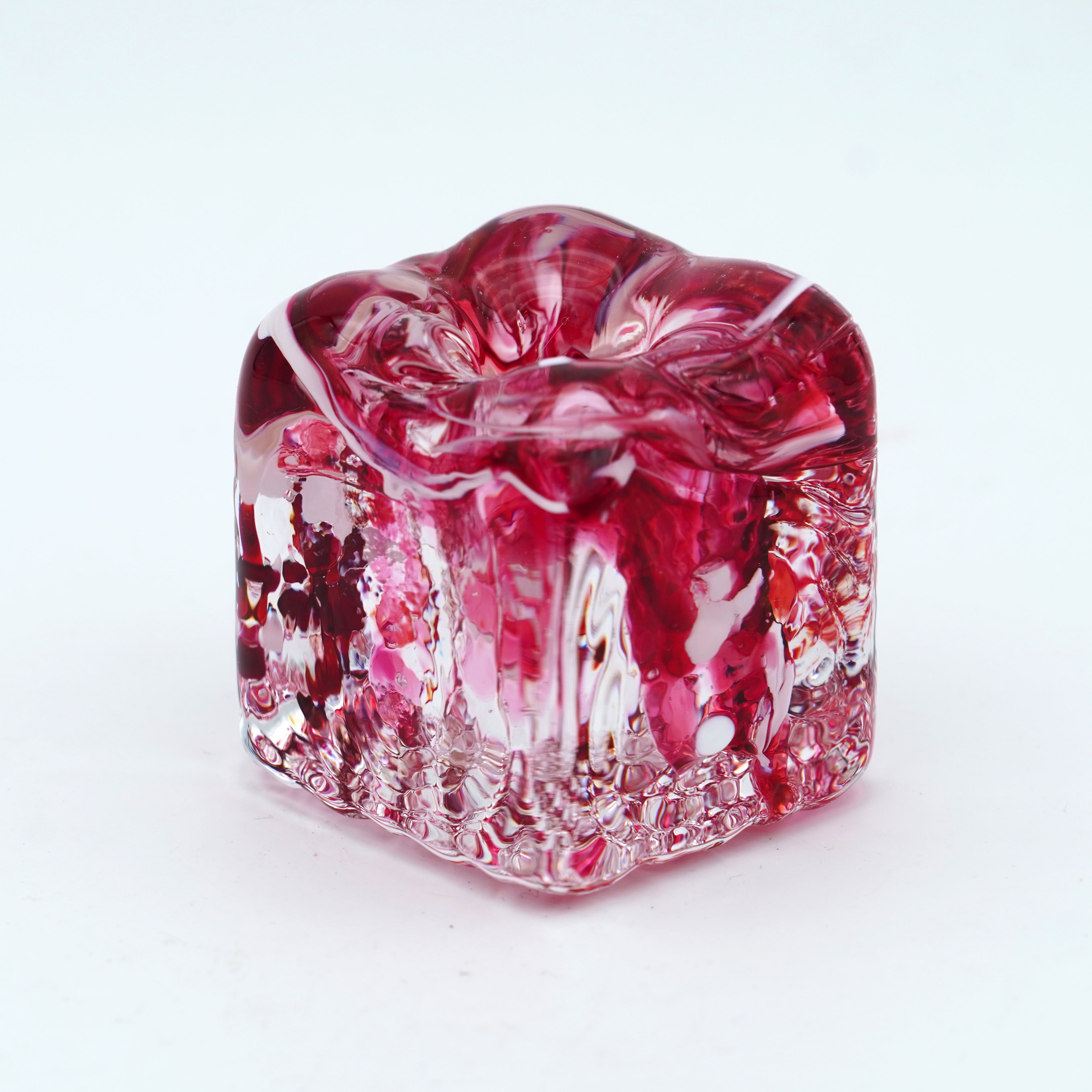 Porte stylo en verre sculpté