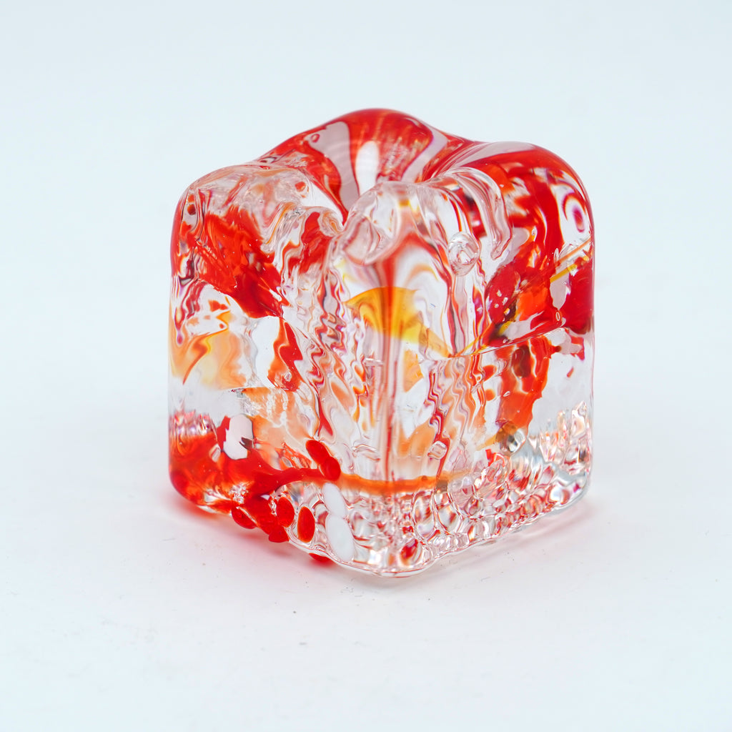 Porte stylo en verre sculpté