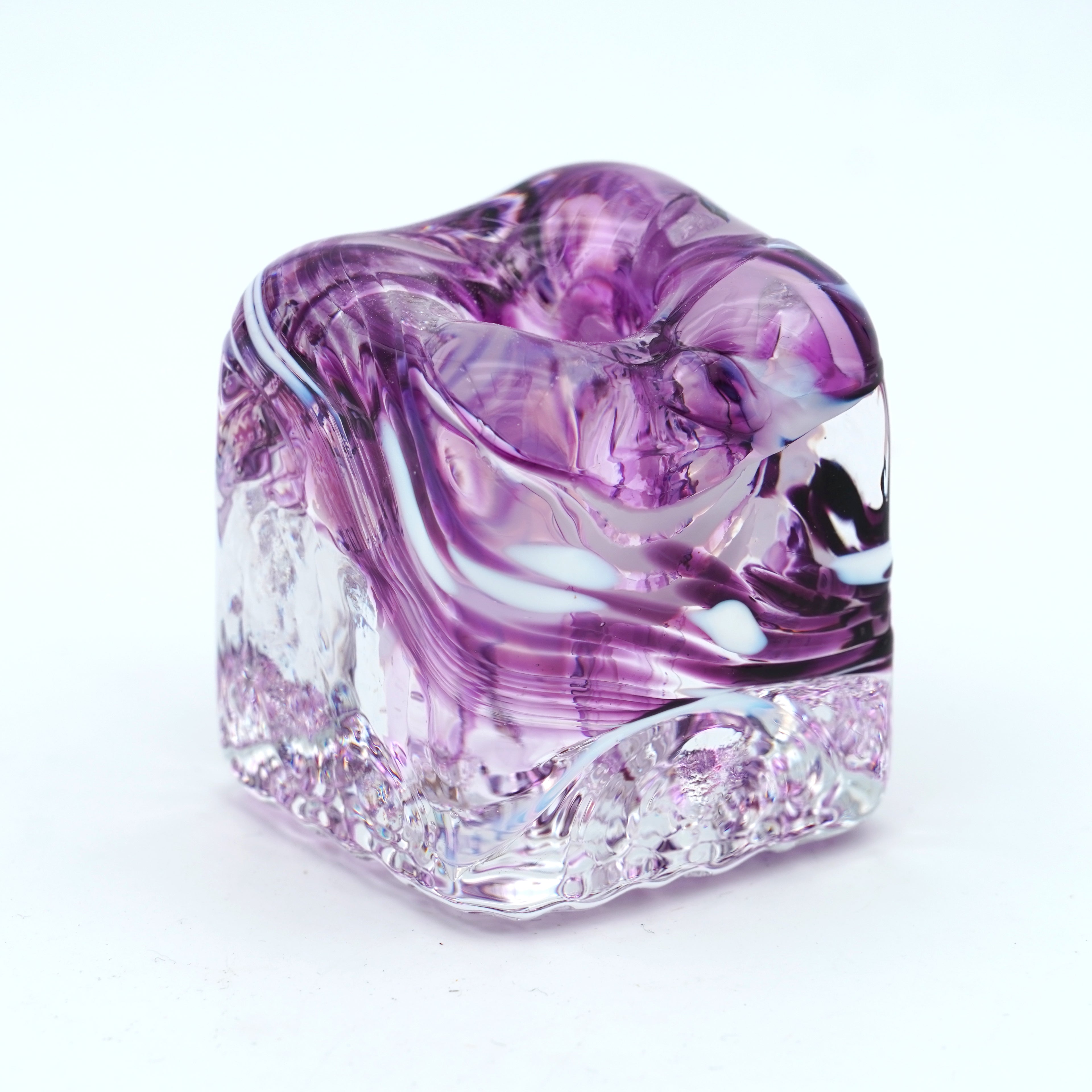 Porte stylo en verre sculpté