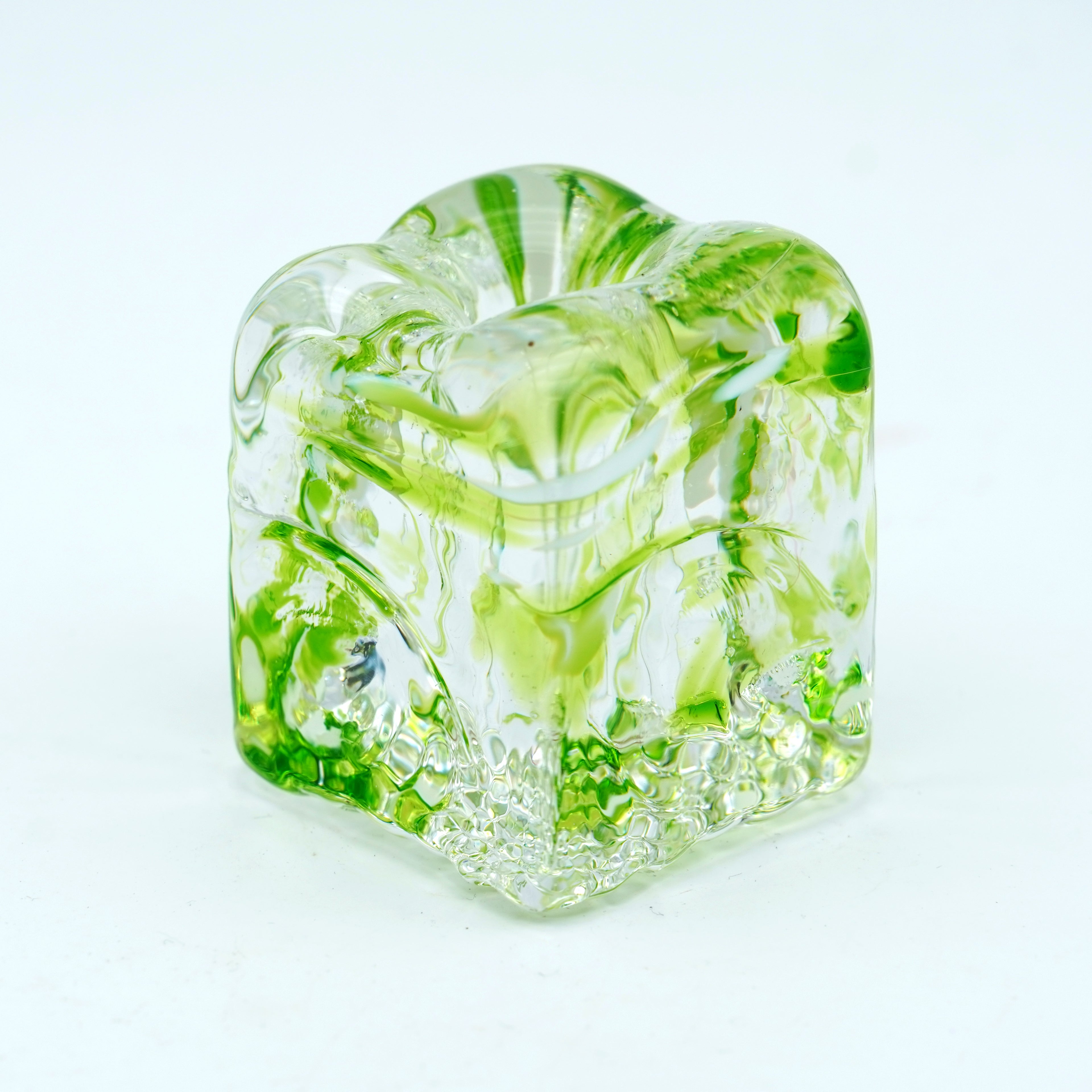 Porte stylo en verre sculpté