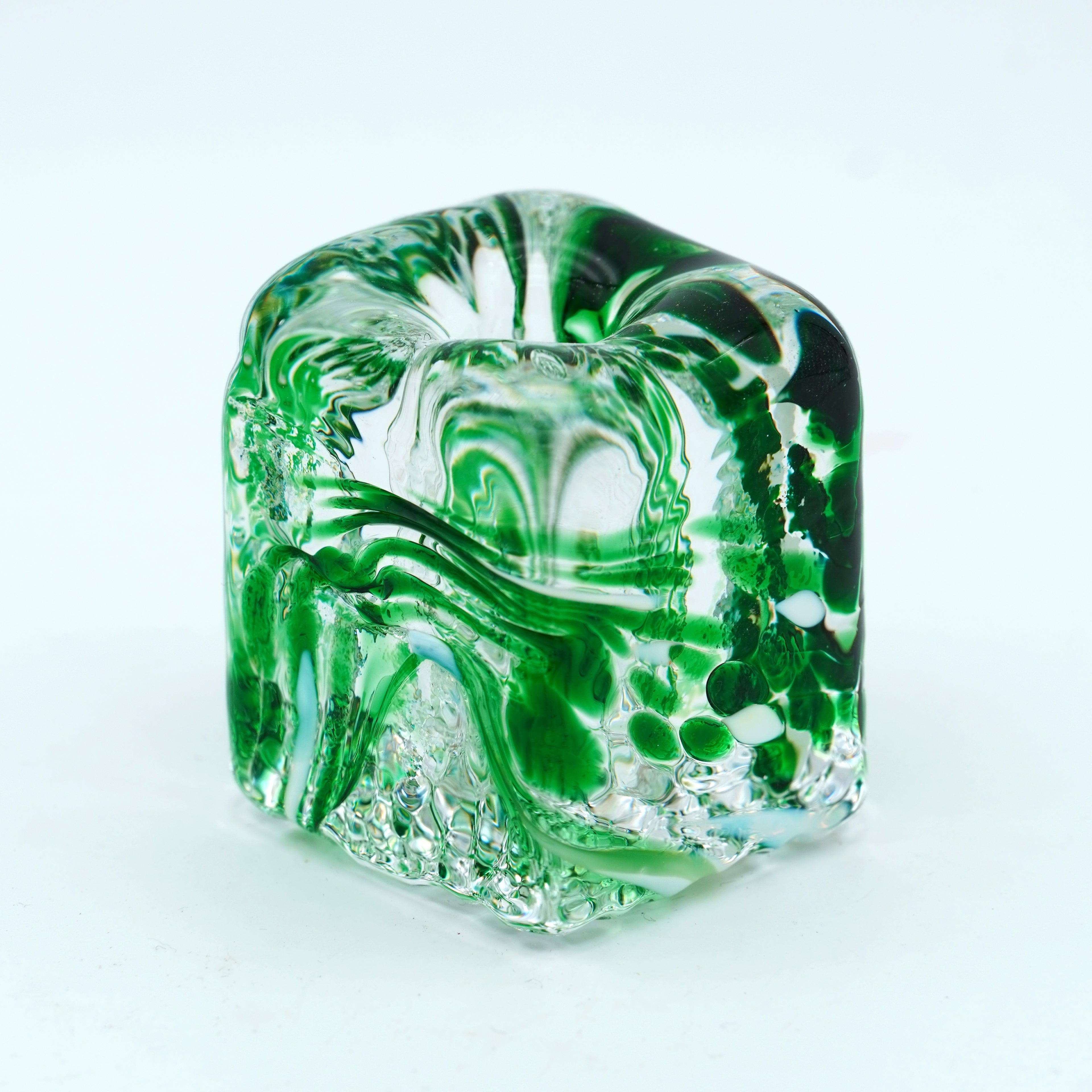 Porte stylo en verre sculpté