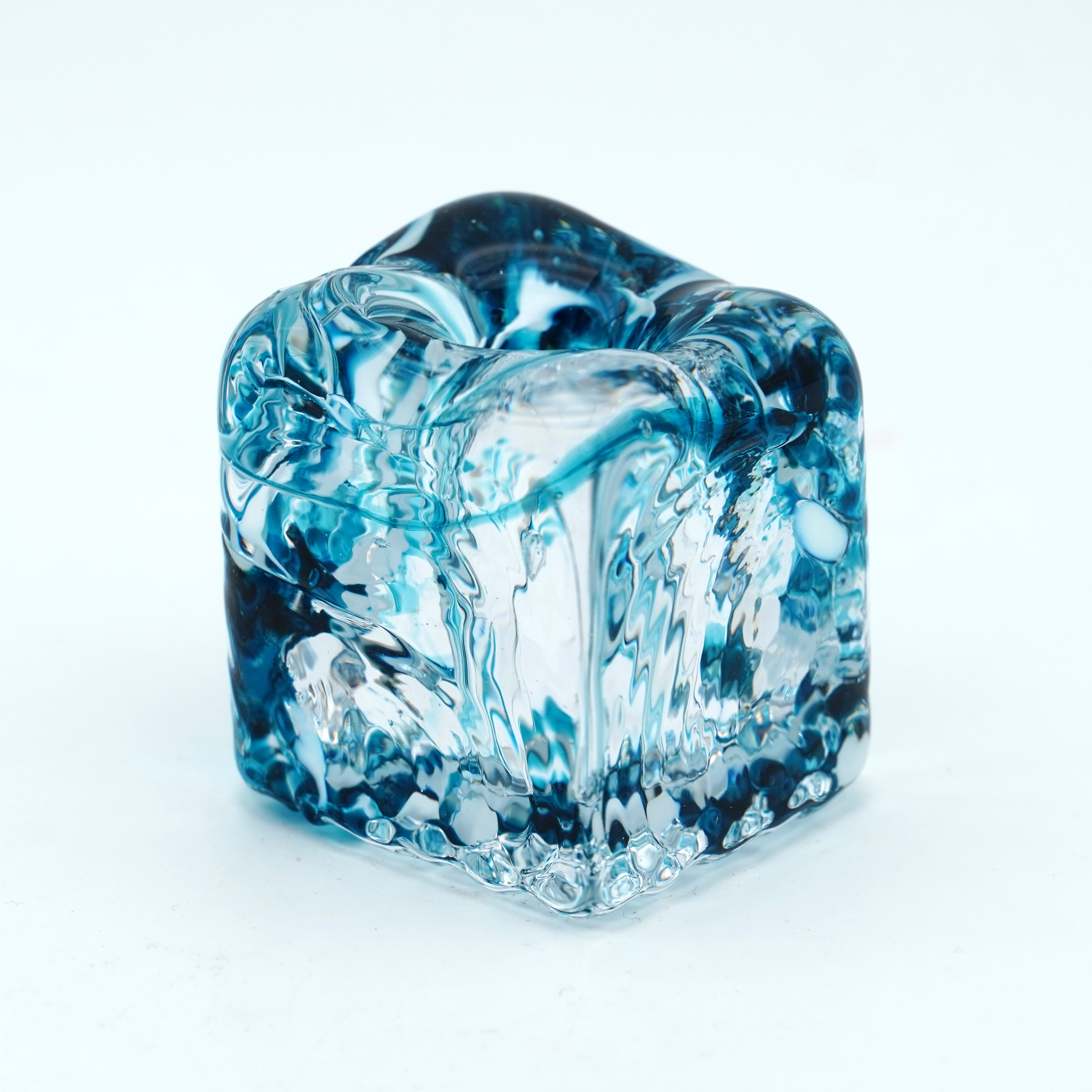 Porte stylo en verre sculpté