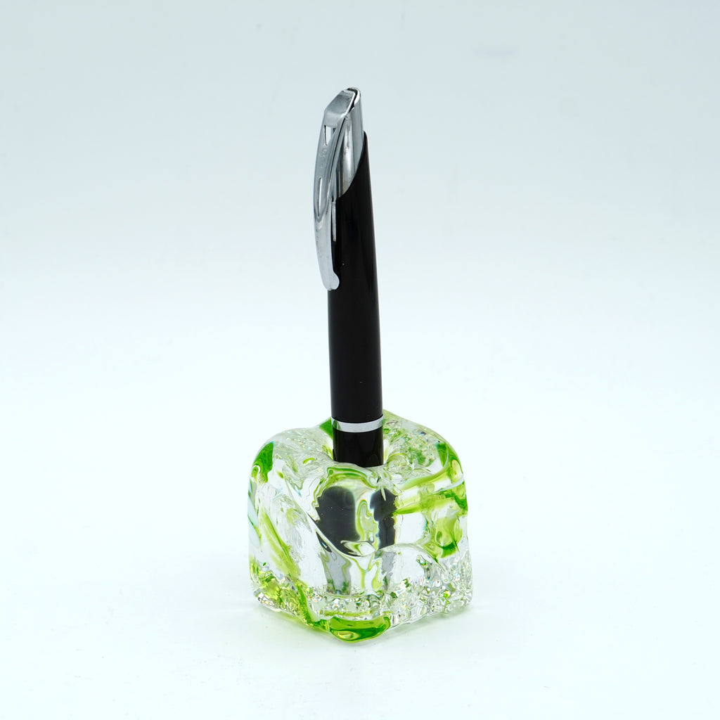 Porte stylo en verre sculpté