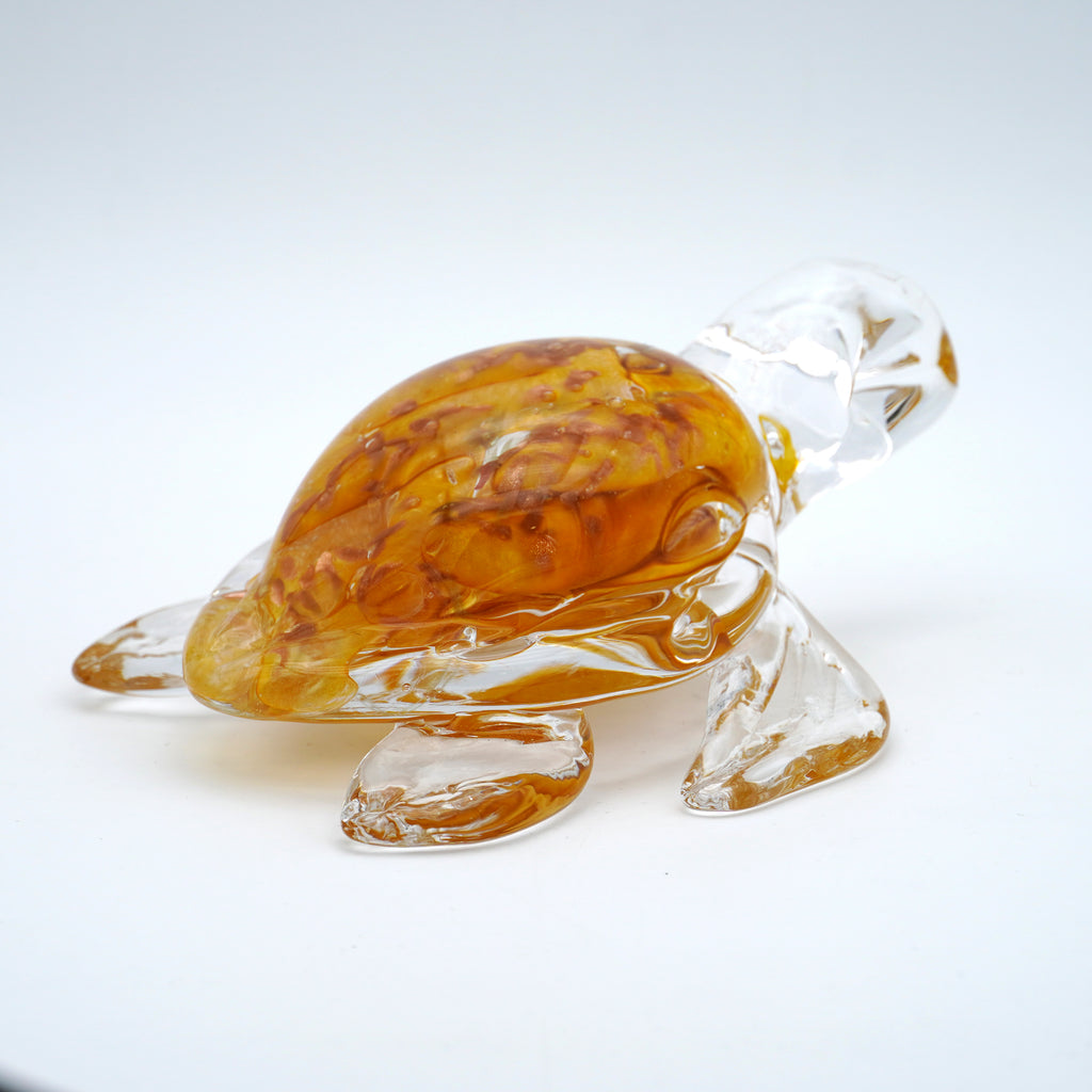 Tortue en verre sculpté